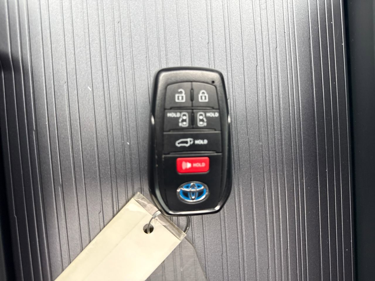 Used 2024 Toyota Sienna XSE image 27