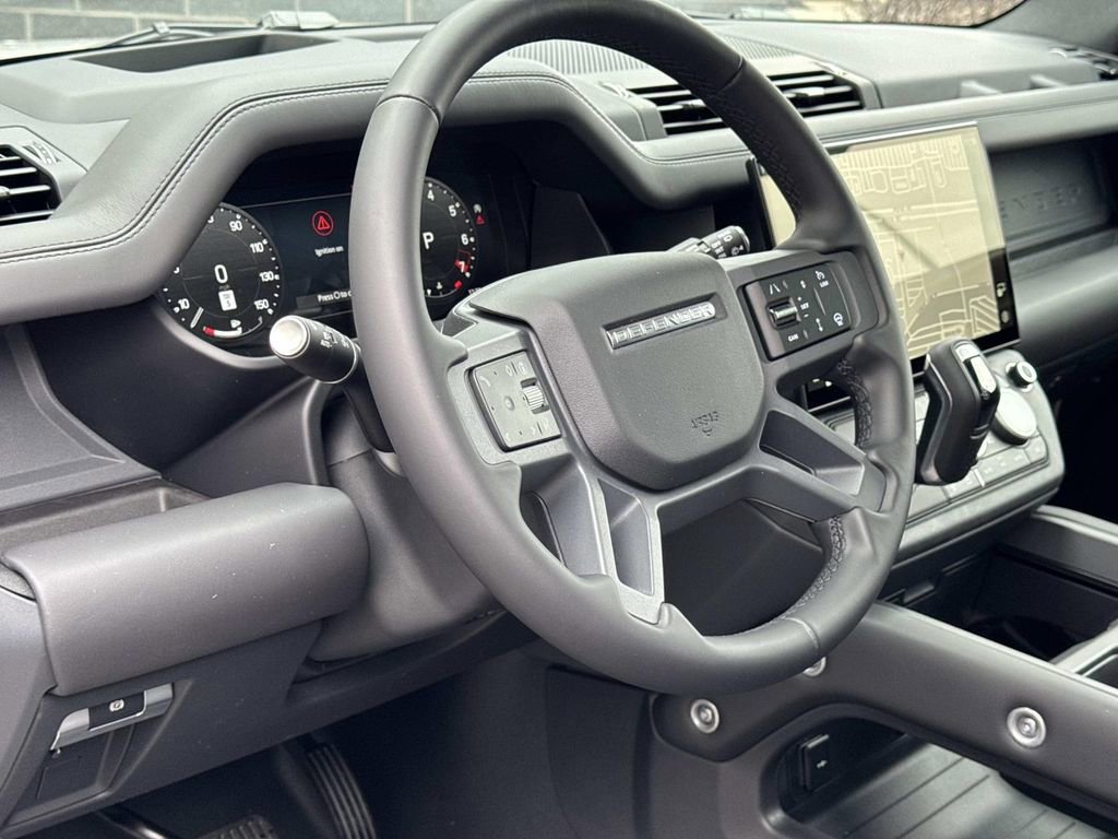 New 2026 Land Rover Defender 130 X-Dynamic SE image 22