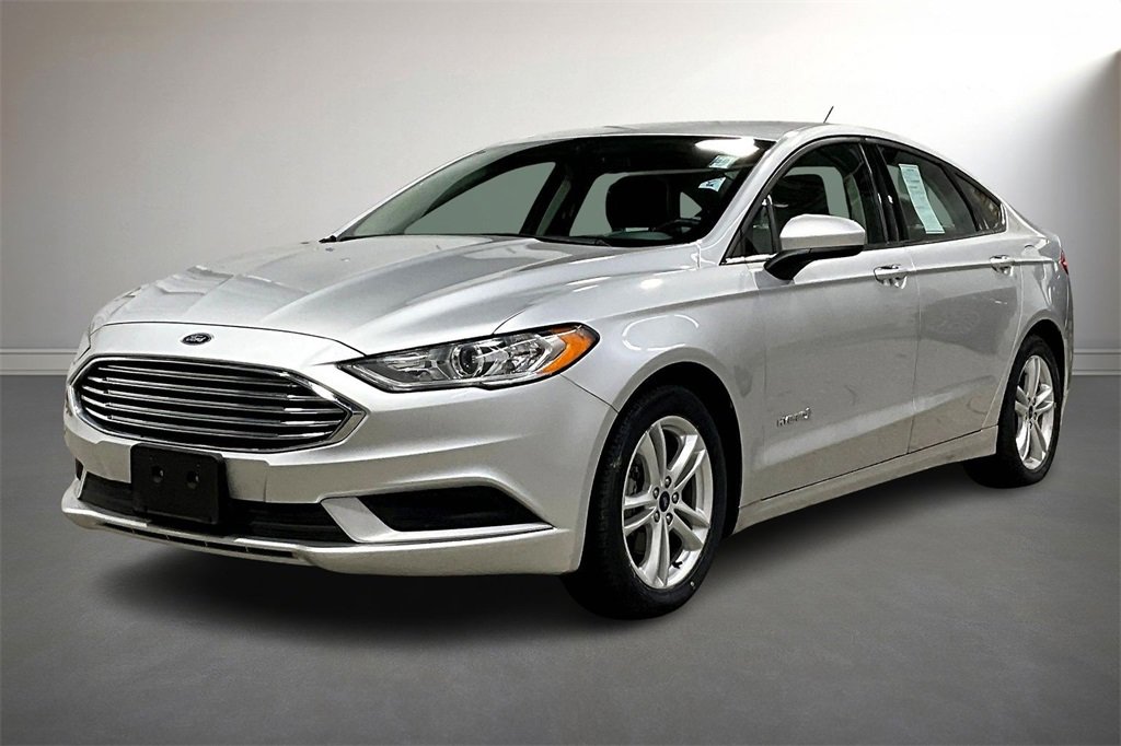 Used 2018 Ford Fusion S image 3