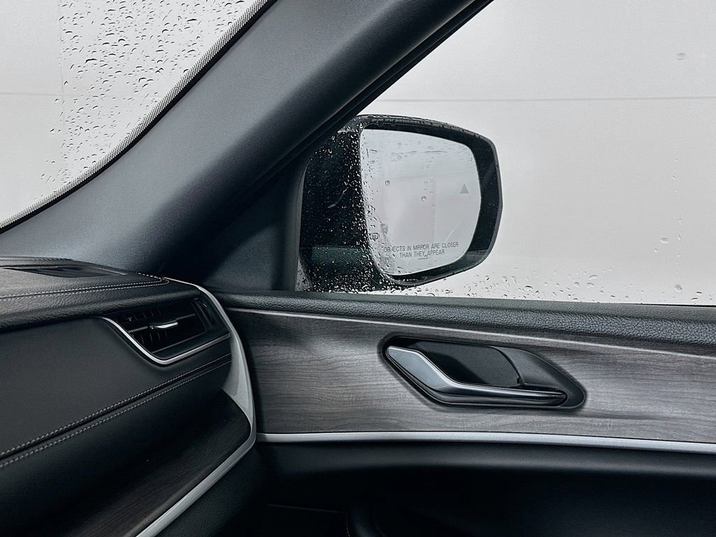 Certified 2025 Jeep Grand Cherokee Limited w/ Luxury Tech Group II image 29