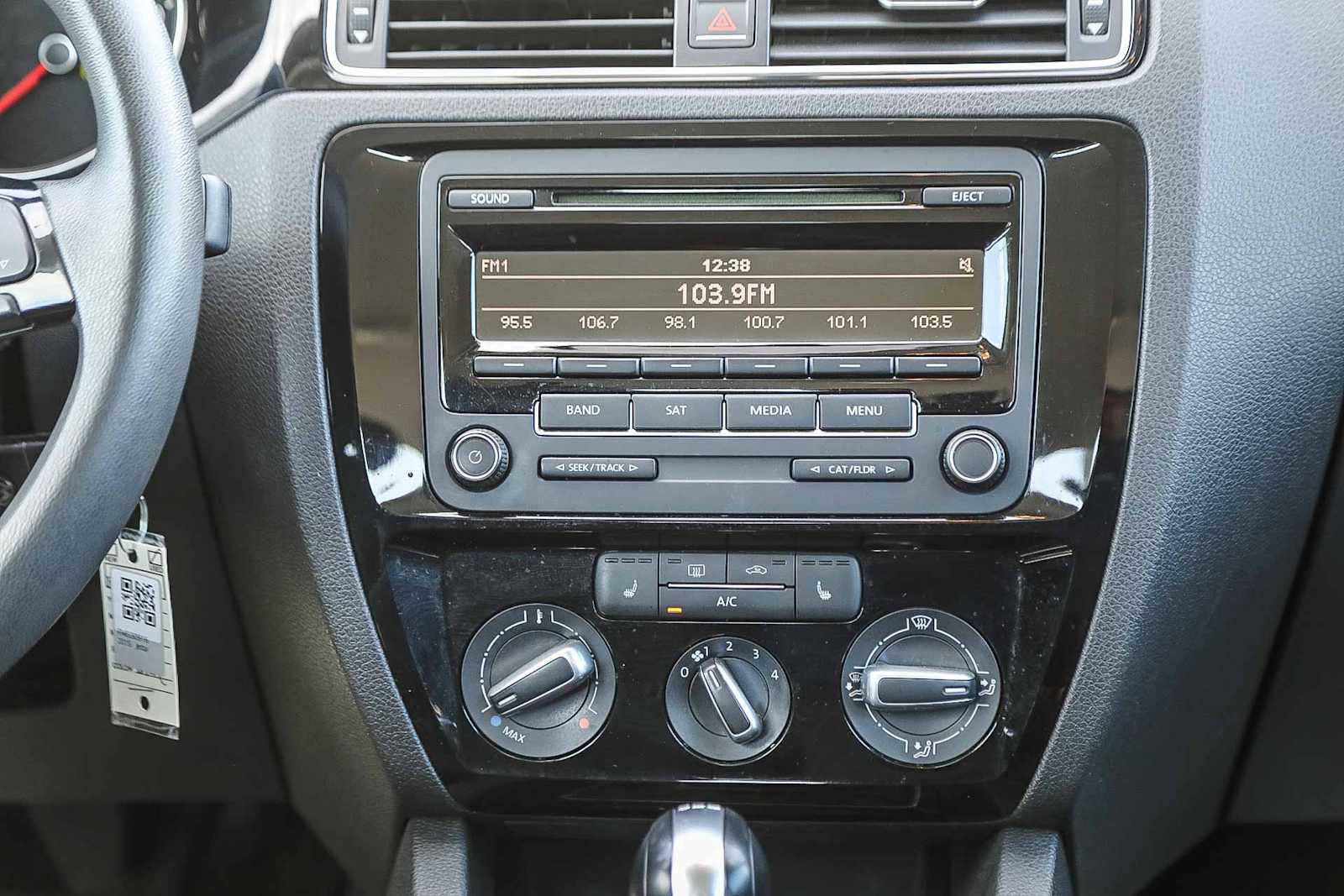 Used 2015 Volkswagen Jetta TDI S image 14