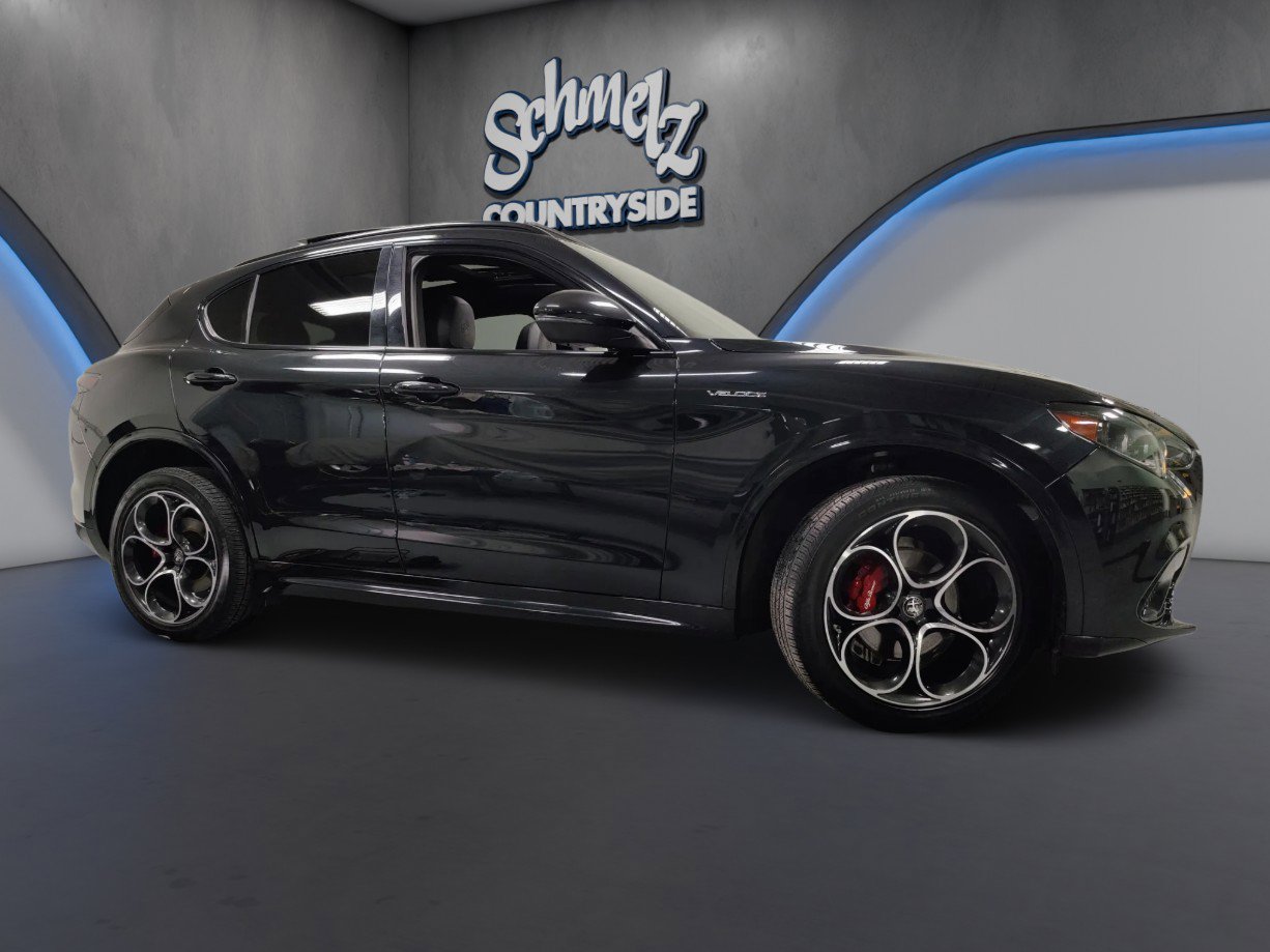 Certified 2024 Alfa Romeo Stelvio Veloce image 4