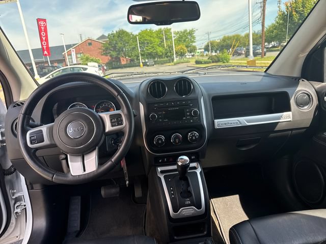 Used 2017 Jeep Compass Latitude AWD/4WD image 15