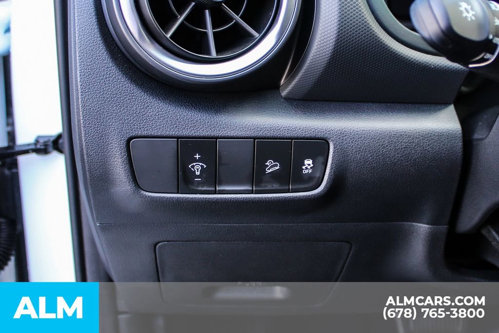 Used 2023 Hyundai Kona Limited image 34