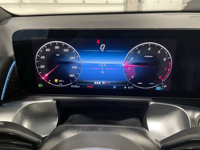 Used 2025 Mercedes-Benz GLB 250 4MATIC image 21