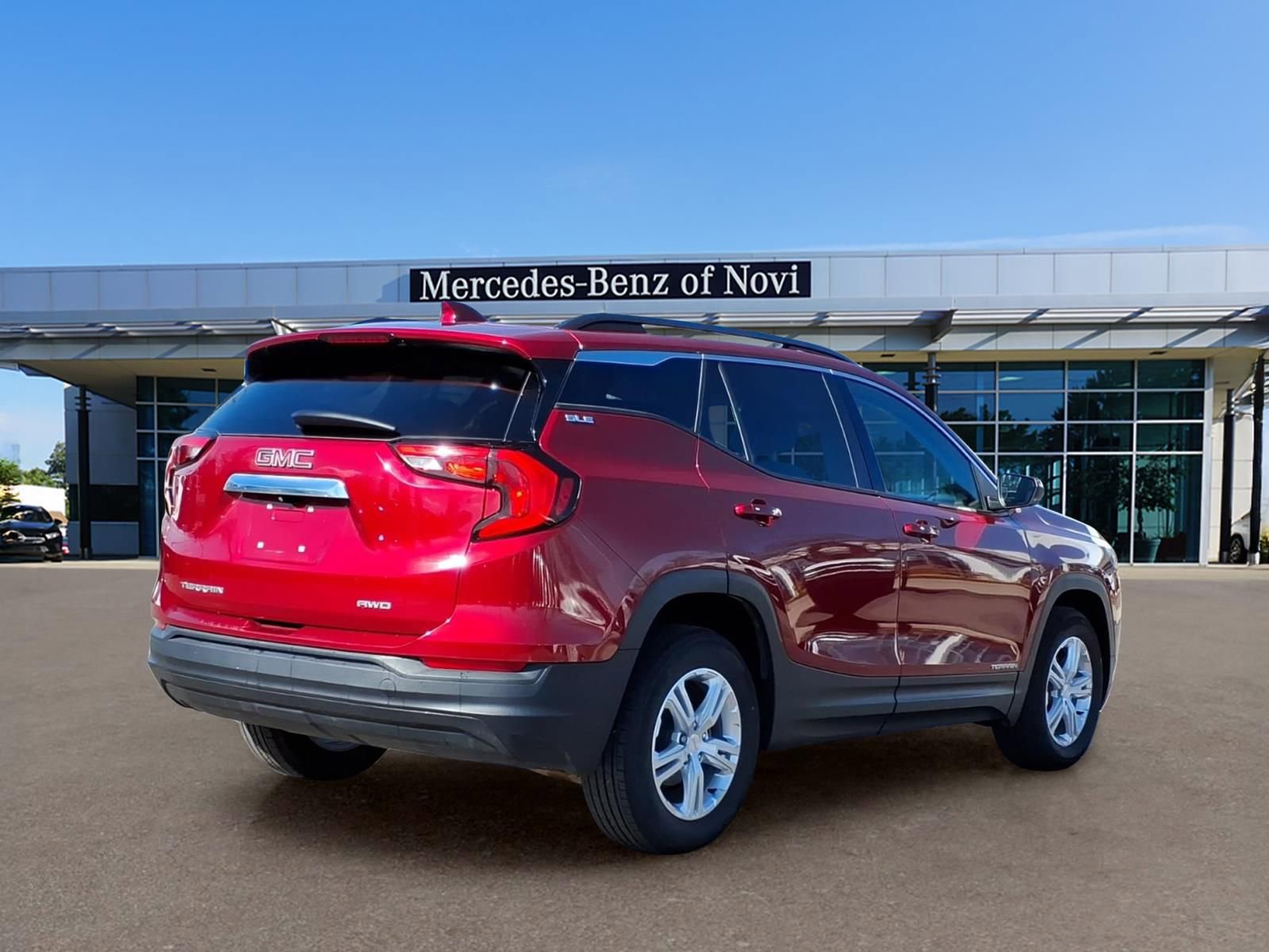 Used 2020 GMC Terrain SLE w/ Driver Convenience Package image 5