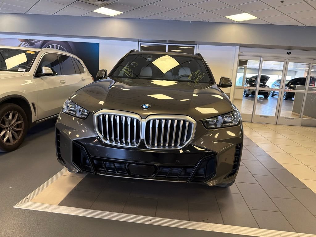 Certified 2024 BMW X5 sDrive40i w/ Executive Package RWD image 8