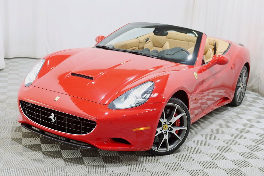 Used 2012 Ferrari California RWD image 6
