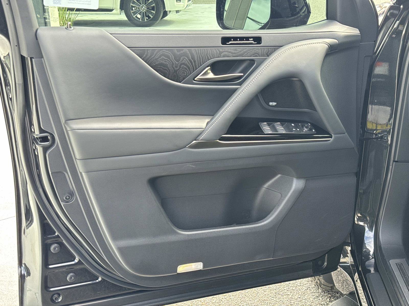 Certified 2025 Lexus LX 700h Overtrail image 53