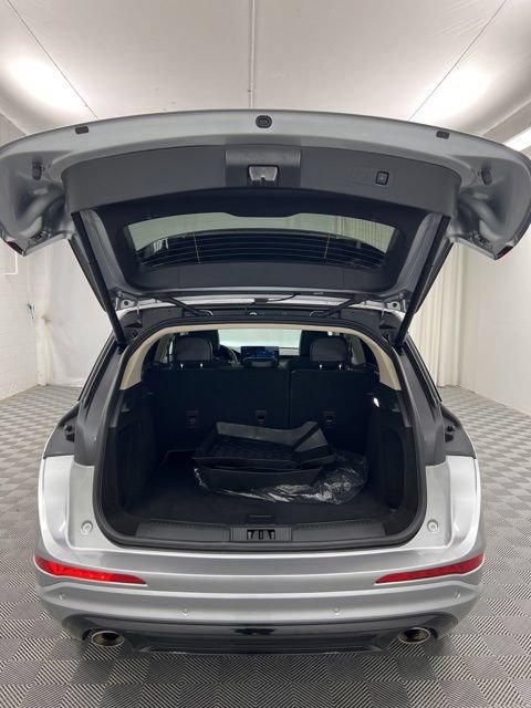 Used 2023 Lincoln Corsair AWD w/ Equipment Group 101A image 18