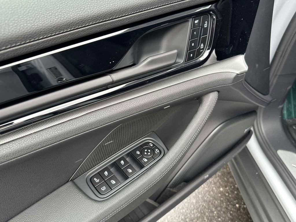 New 2026 Porsche Panamera 4 E-Hybrid AWD/4WD image 19