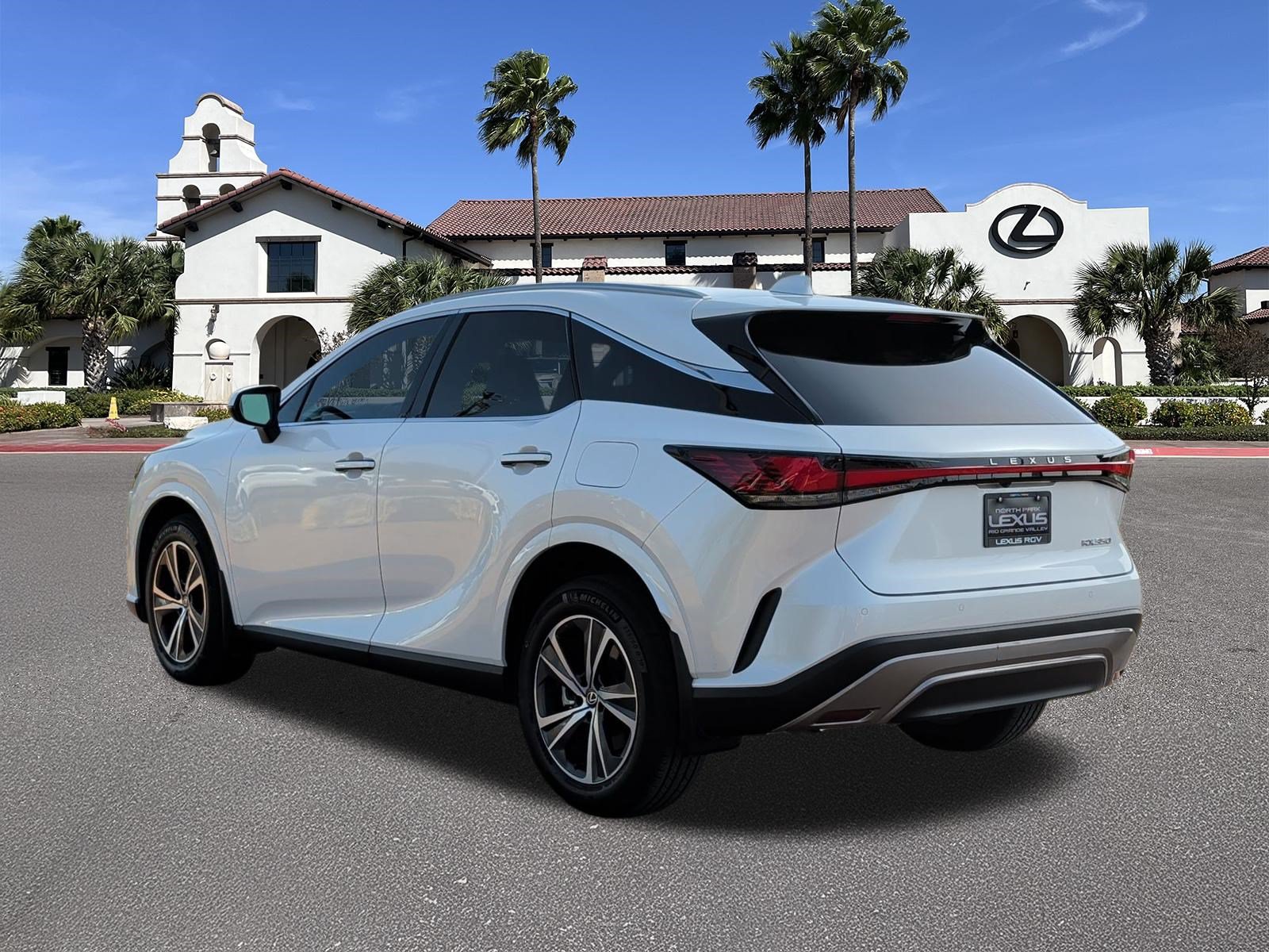 Used 2024 Lexus RX 350 Premium w/ Accessory Package (Z1) FWD image 4