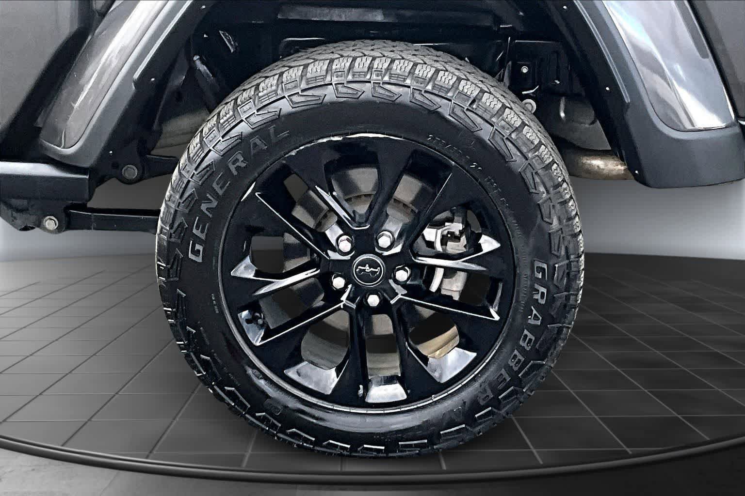 Used 2024 Jeep Gladiator Sport image 36