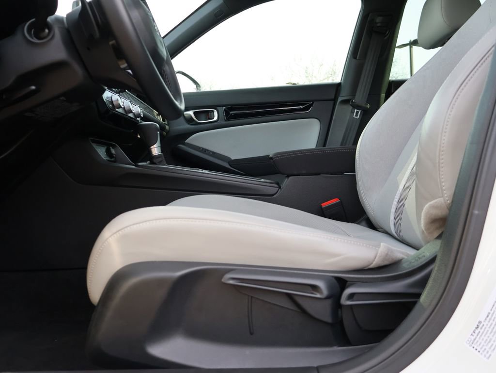 Certified 2025 Honda Civic Sport image 28