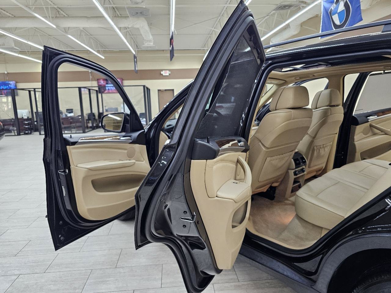 Used 2013 BMW X5 xDrive50i AWD/4WD image 15