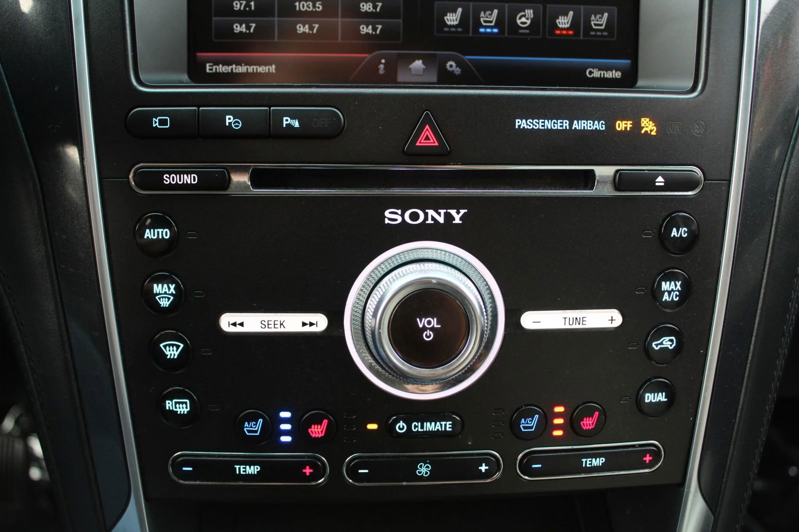 Used 2016 Ford Explorer Platinum AWD/4WD image 22