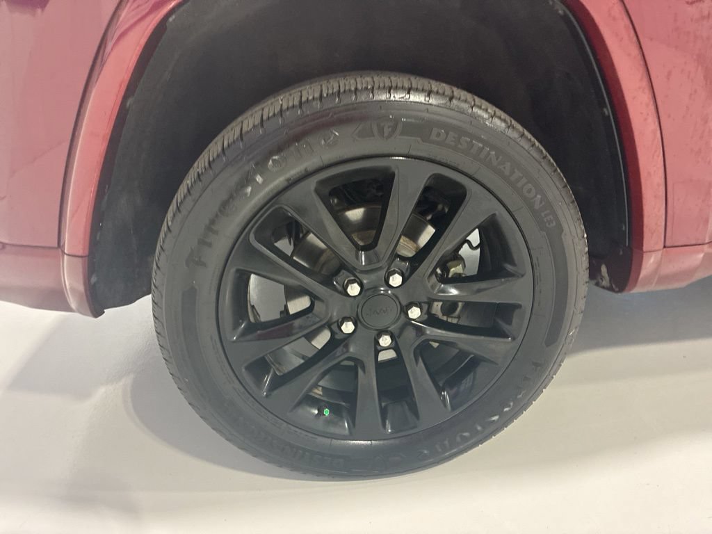 Used 2018 Jeep Grand Cherokee Altitude AWD/4WD image 7