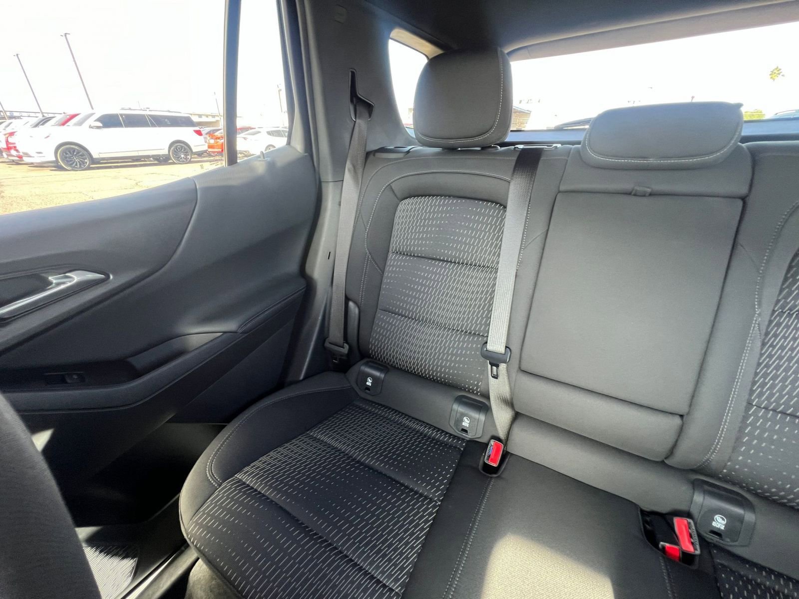 Used 2025 Chevrolet Equinox LT image 39