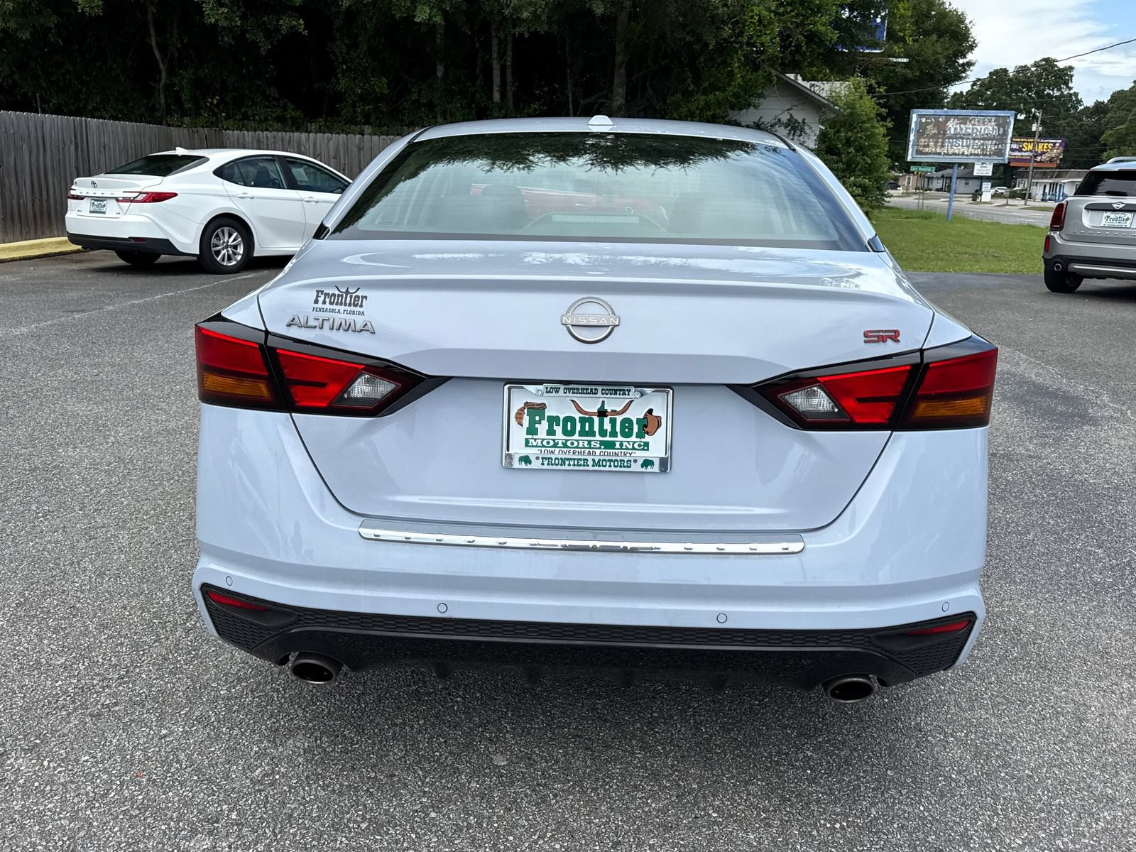 Used 2023 Nissan Altima 2.5 SR w/ SR Premium Package FWD image 4
