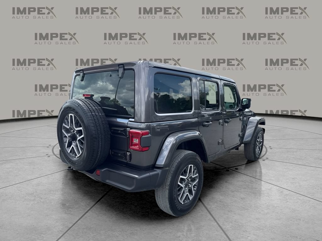Used 2025 Jeep Wrangler Unlimited Sahara AWD/4WD image 5
