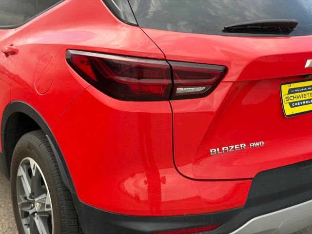 Used 2025 Chevrolet Blazer LT AWD/4WD image 9