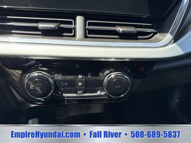Used 2025 Chevrolet Trax LT w/ Driver Confidence Package FWD image 23