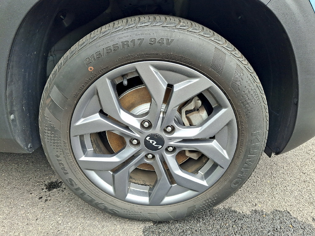 Used 2024 Kia Seltos S AWD/4WD image 11
