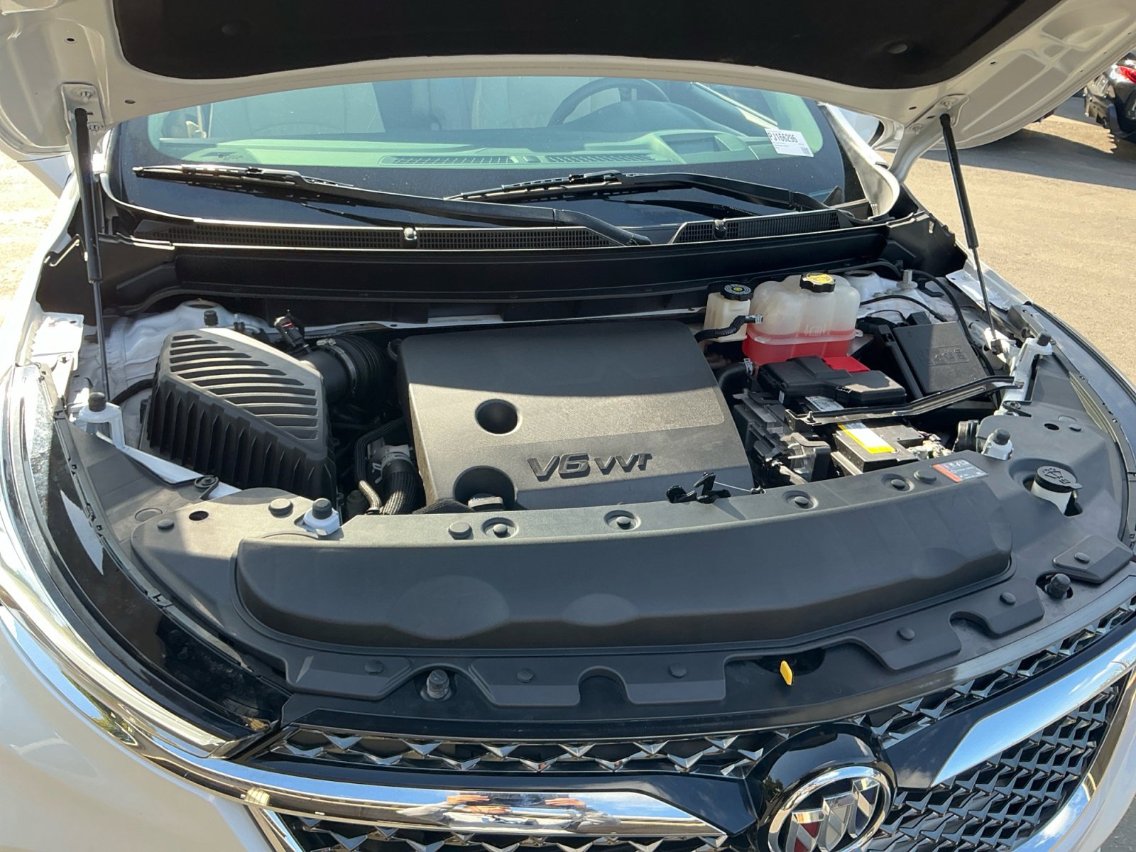 Used 2023 Buick Enclave Avenir w/ Avenir Technology Package image 22