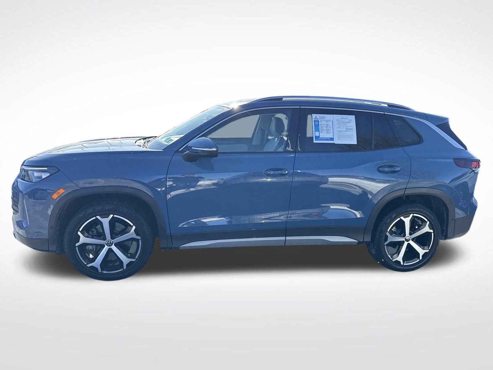 Used 2025 Volkswagen Tiguan SE video 2