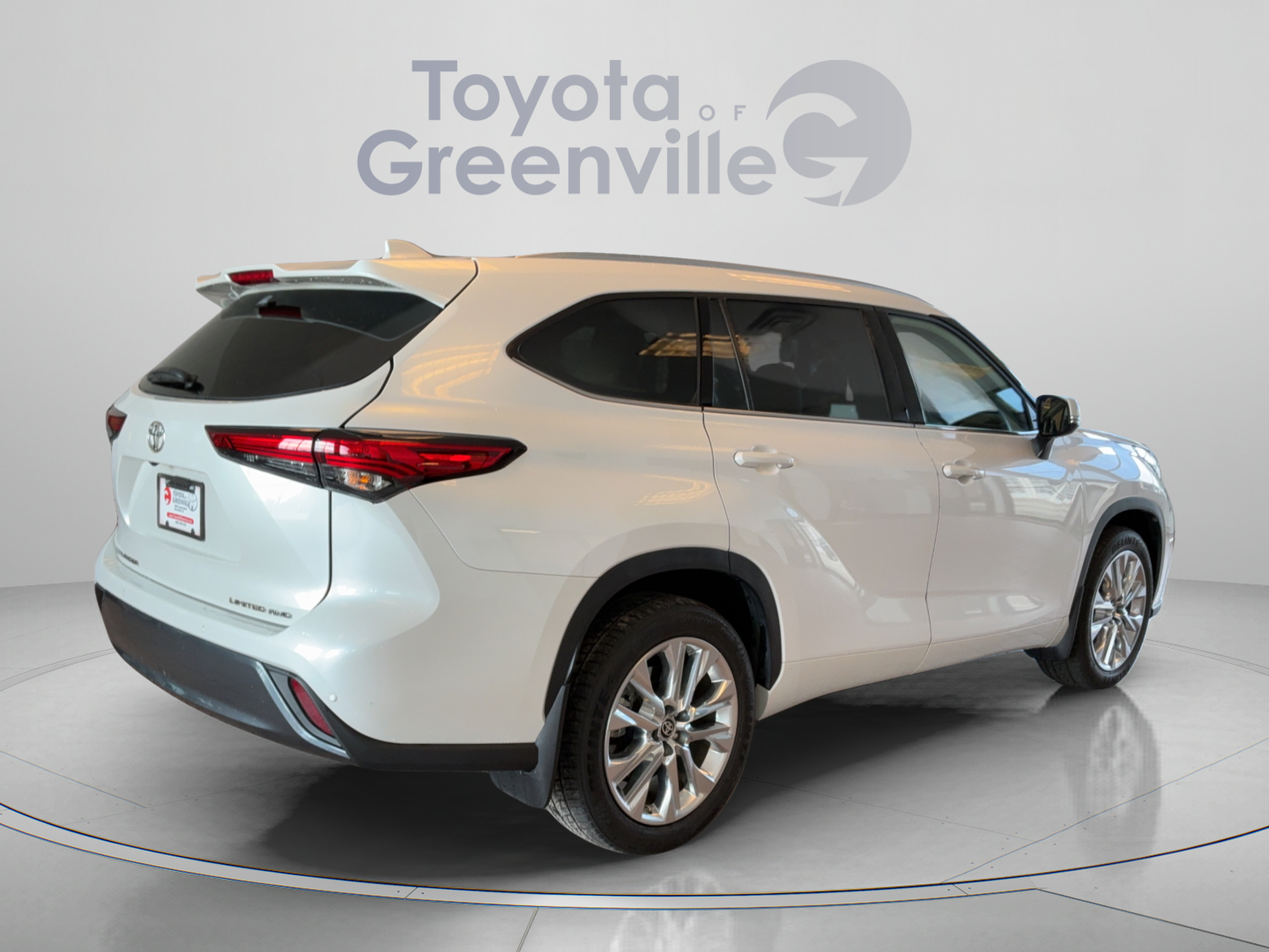 Used 2023 Toyota Highlander Limited AWD/4WD image 6