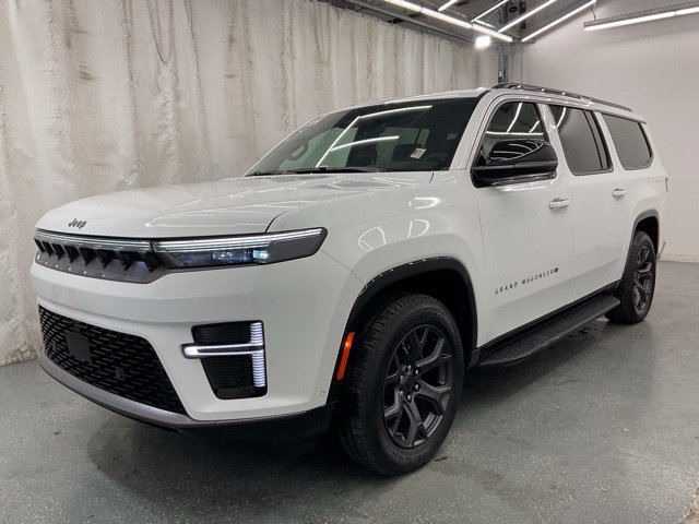 New 2026 Jeep Grand Wagoneer L Limited AWD/4WD image 4