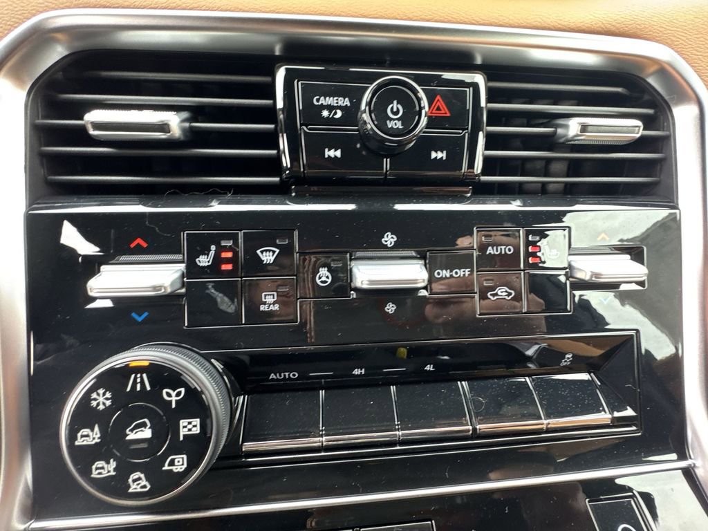 New 2026 Nissan Armada SL w/ Captain's Chari Seat Package image 18