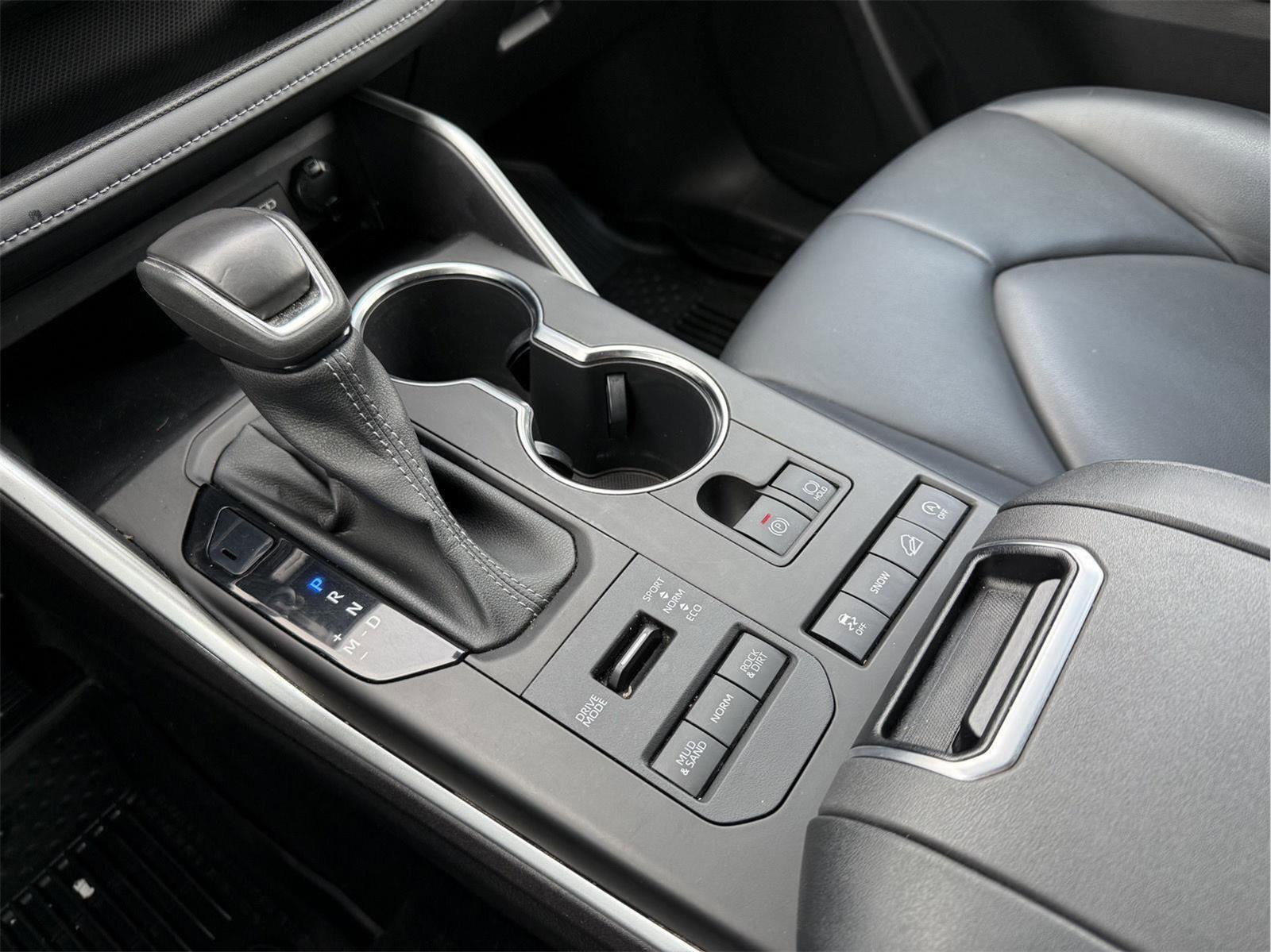 Used 2022 Toyota Highlander XLE image 20