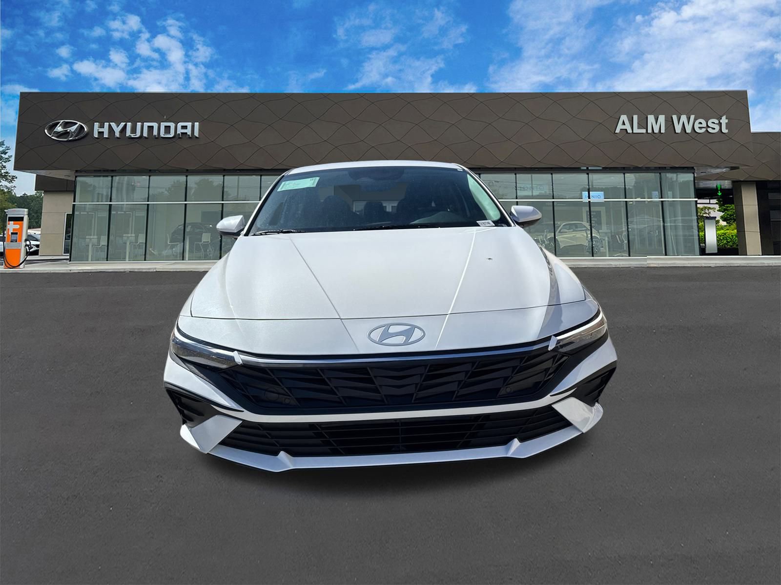 New 2026 Hyundai Elantra SE FWD video 2