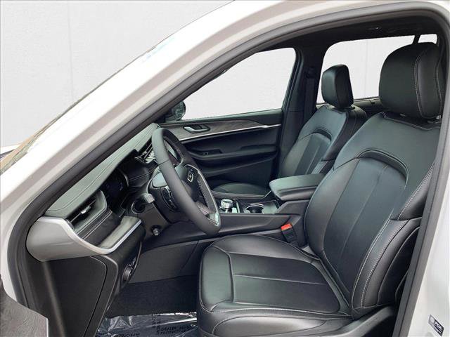 New 2025 Jeep Grand Cherokee Limited w/ Luxury Tech Group II image 10