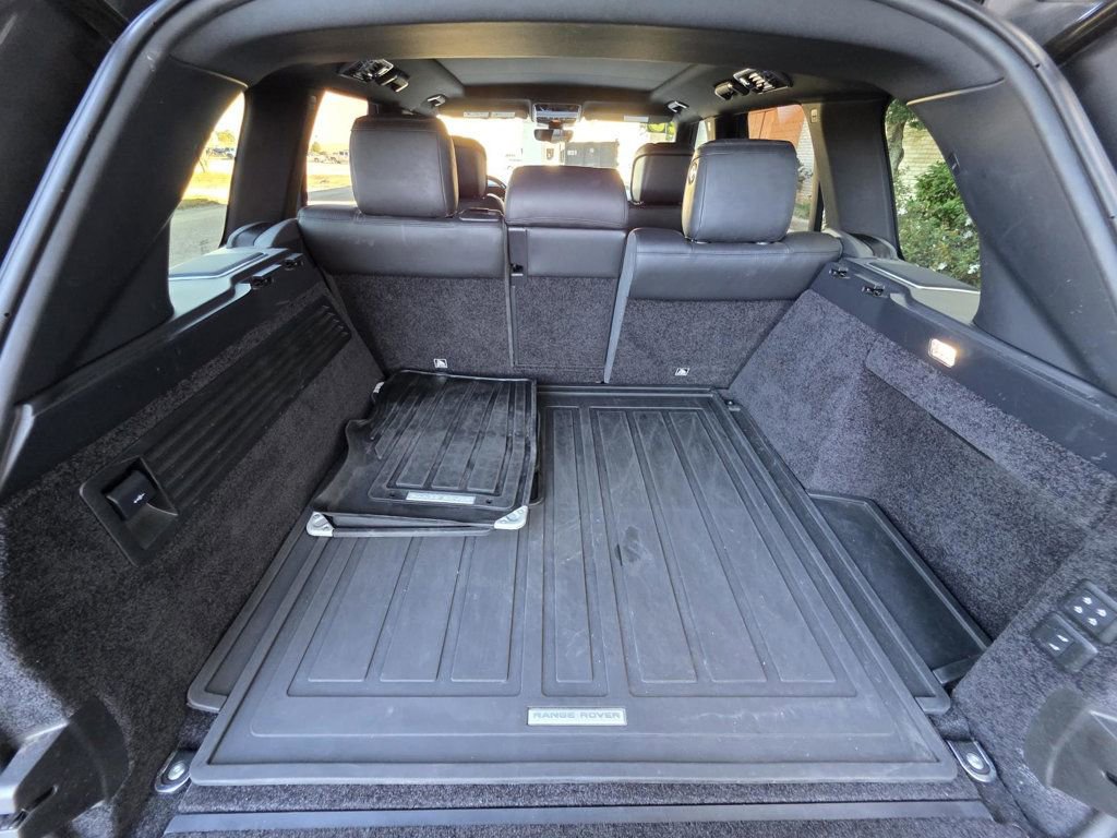 Used 2020 Land Rover Range Rover HSE image 16