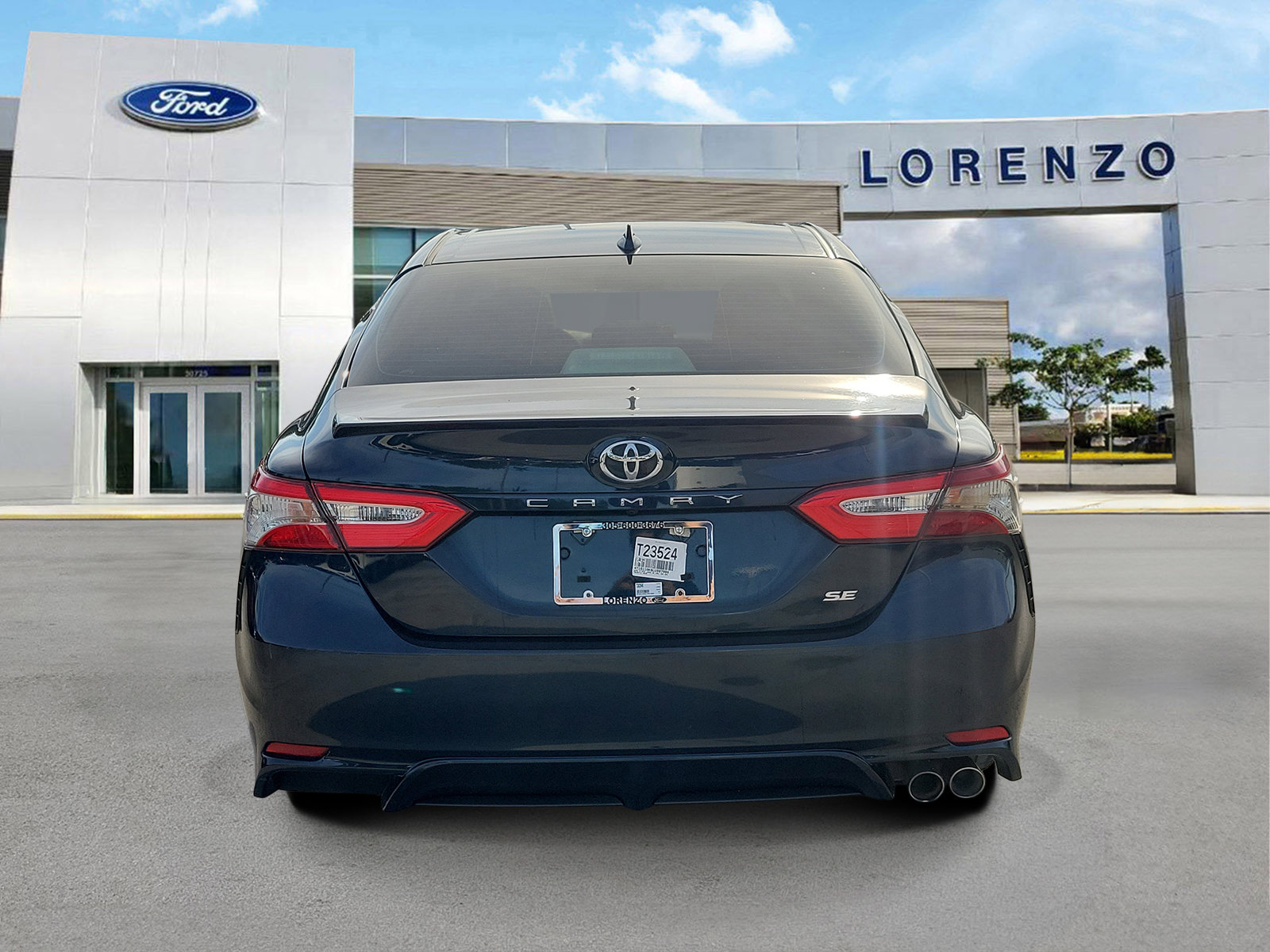 Used 2020 Toyota Camry SE FWD image 6