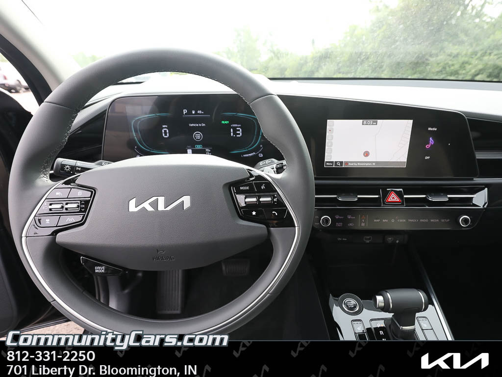 New 2026 Kia Niro EX FWD image 11