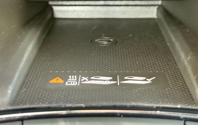 Used 2023 Chevrolet Bolt EUV LT image 26