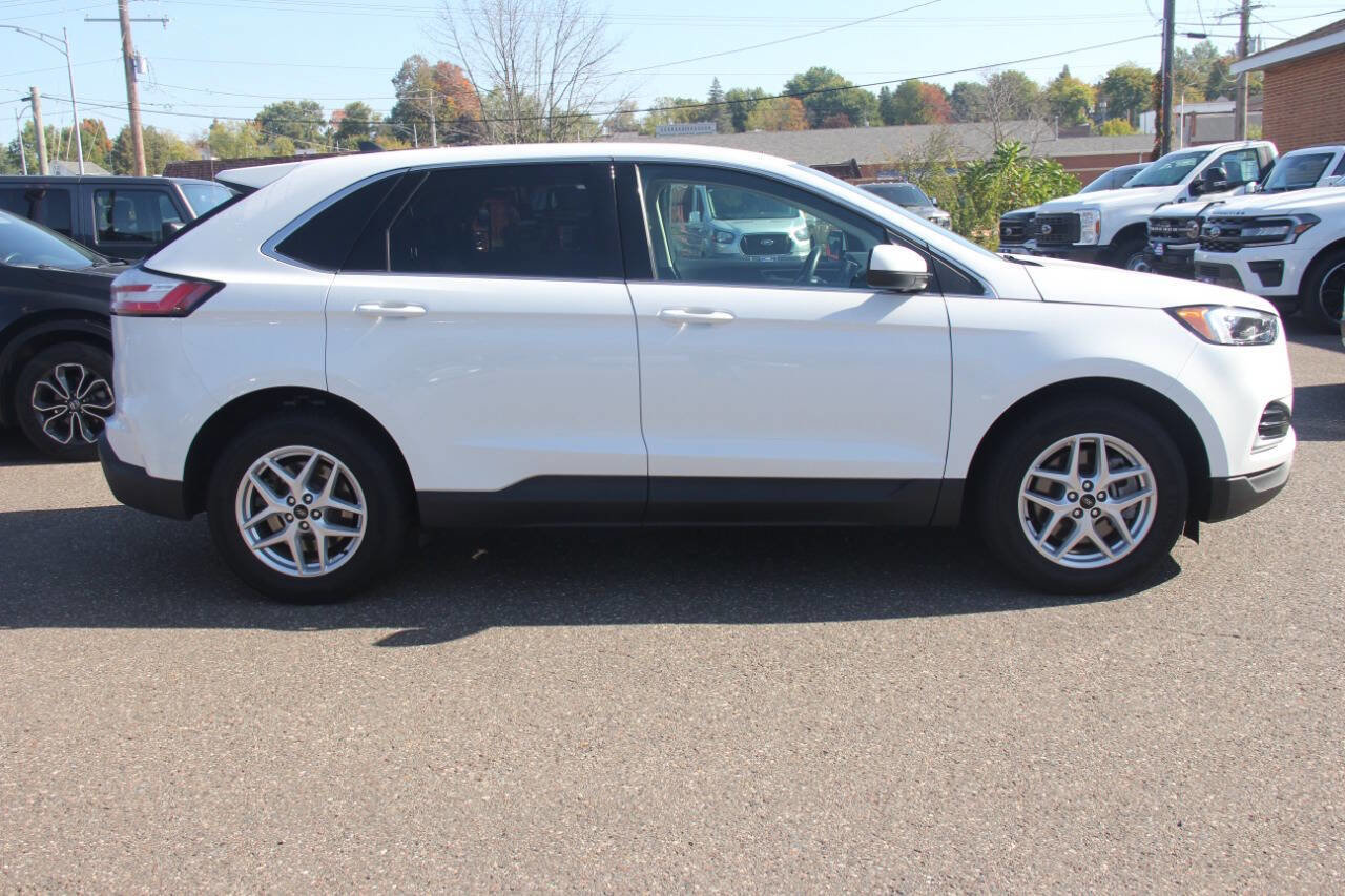 Used 2024 Ford Edge SEL image 6