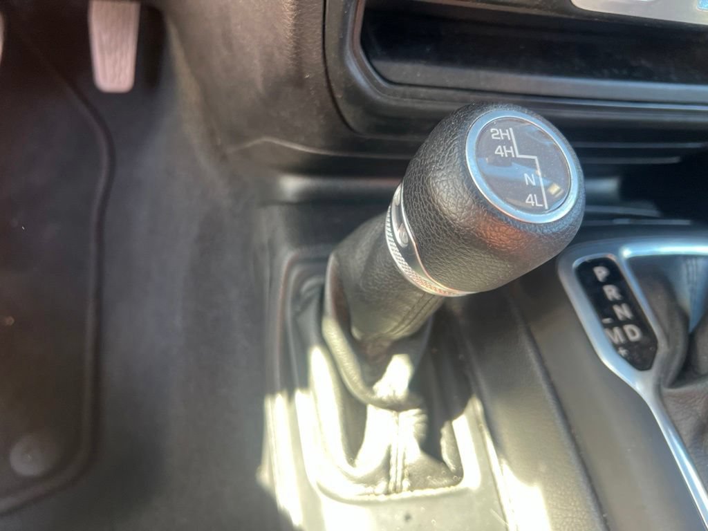 Certified 2018 Jeep Wrangler Sport AWD/4WD image 34