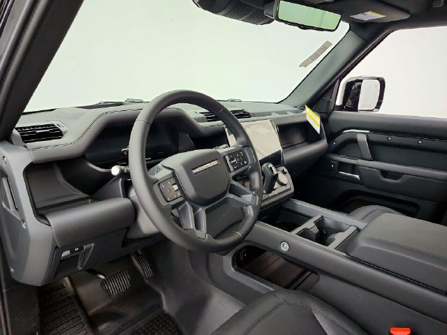 New 2026 Land Rover Defender 110 X-Dynamic SE AWD/4WD image 16