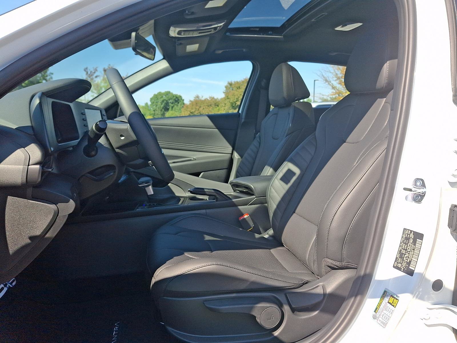 New 2026 Hyundai Elantra SEL Sport FWD image 8