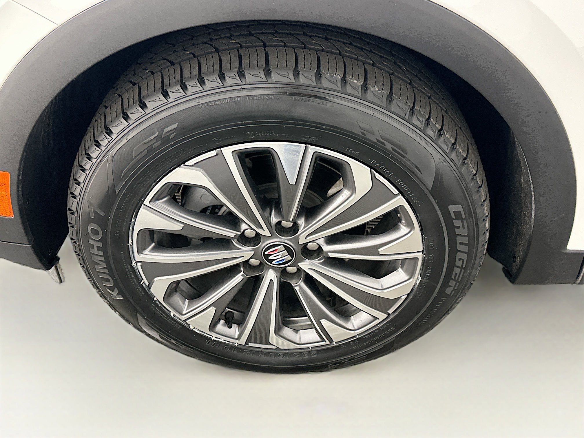 Used 2025 Buick Envision Preferred image 11