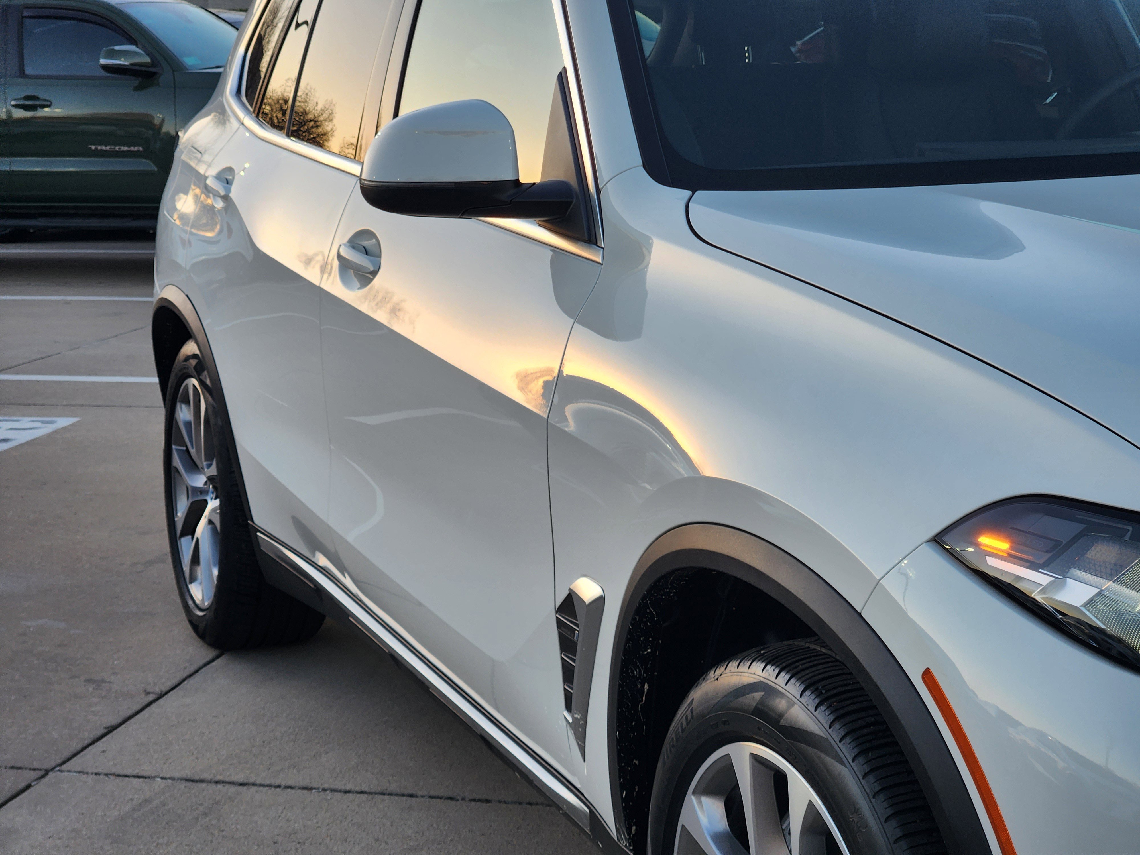 Used 2024 BMW X5 xDrive50e image 8