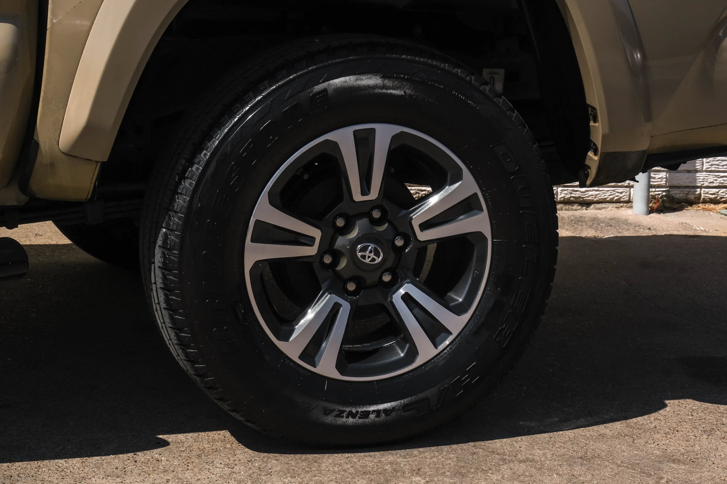 Used 2017 Toyota Tacoma TRD Sport w/ Tow Package RWD image 44