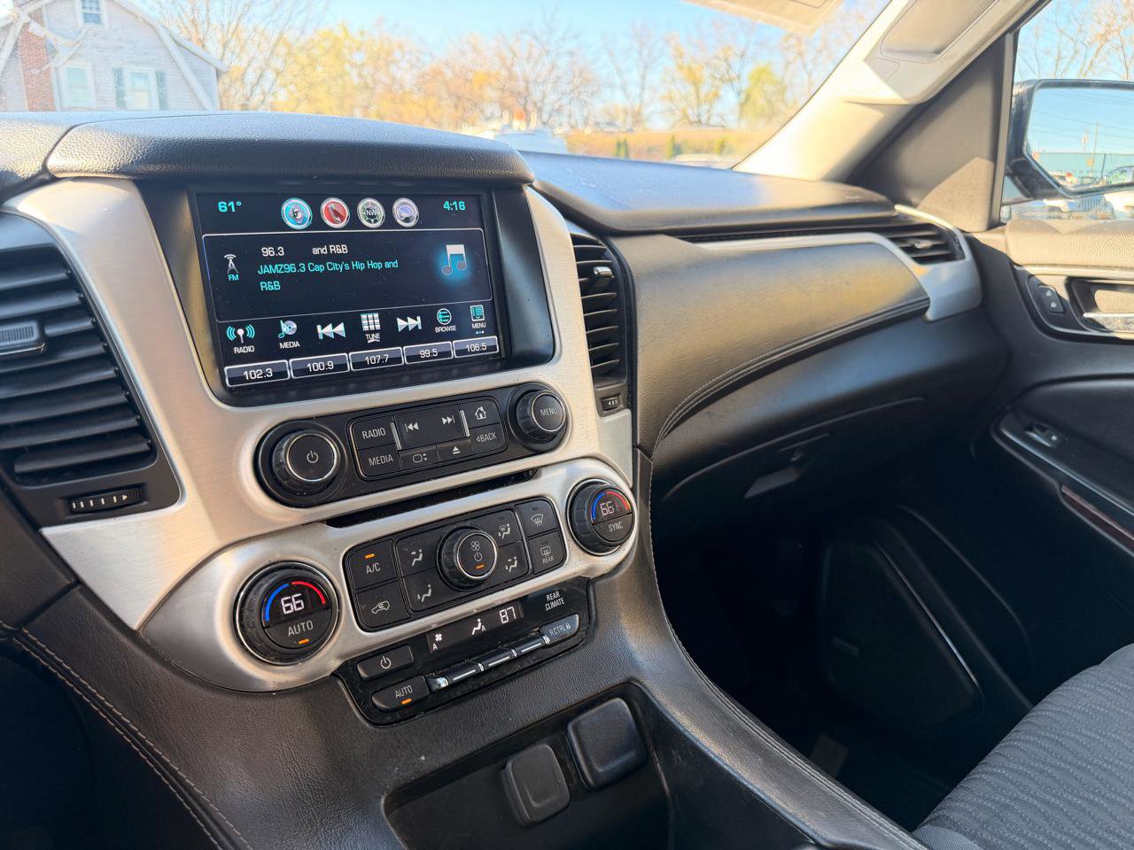 Used 2020 GMC Yukon SLE w/ SLE Value Package AWD/4WD image 21