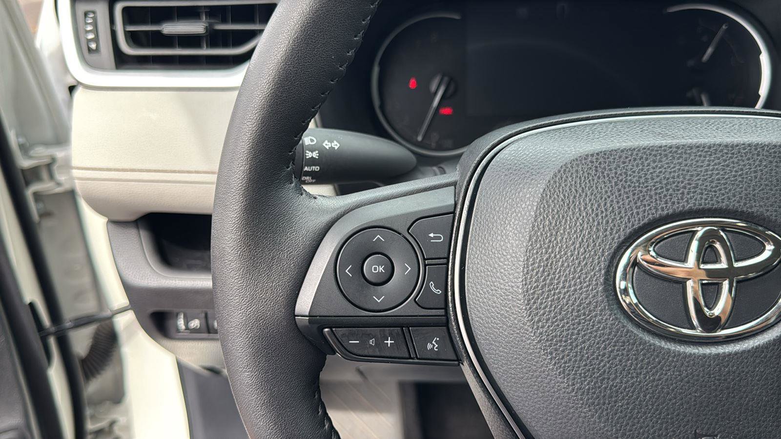 Certified 2025 Toyota RAV4 XLE w/ Convenience Package image 16