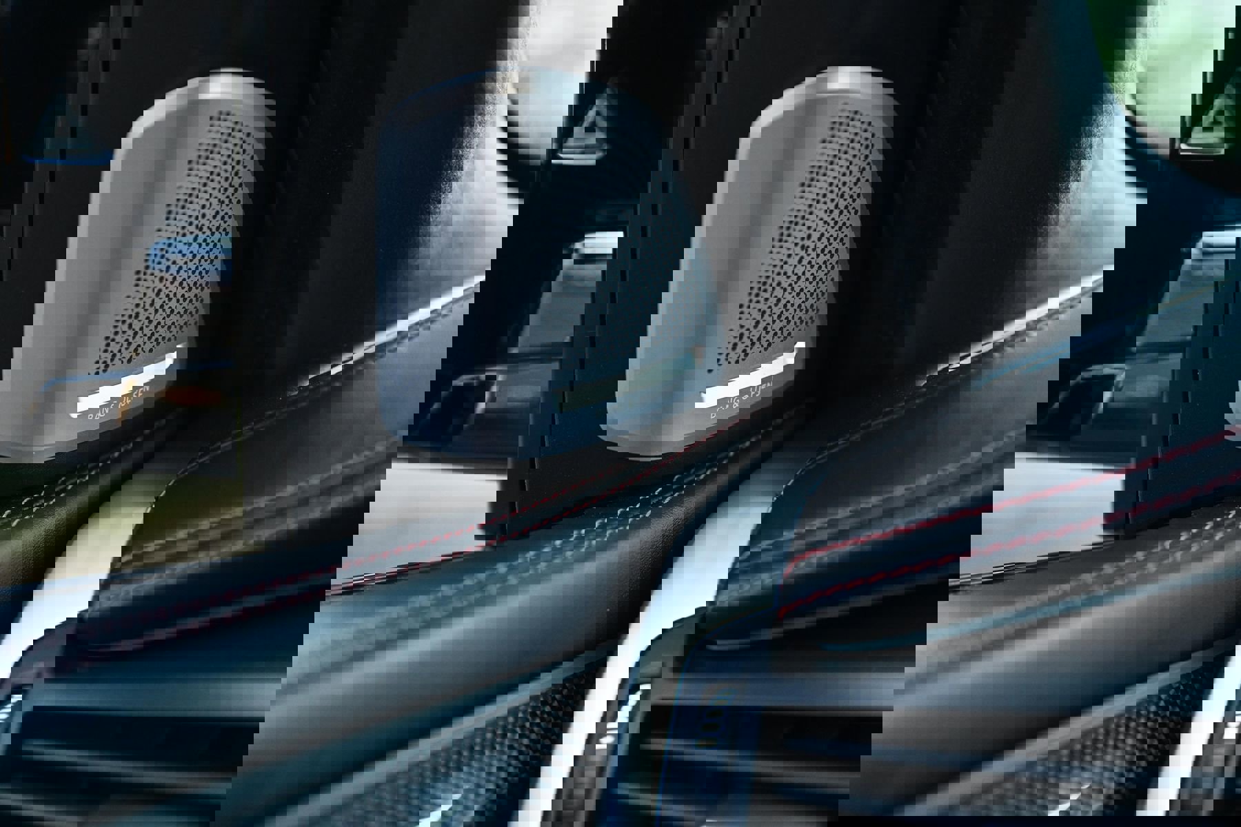 Used 2015 BMW X6 M image 29