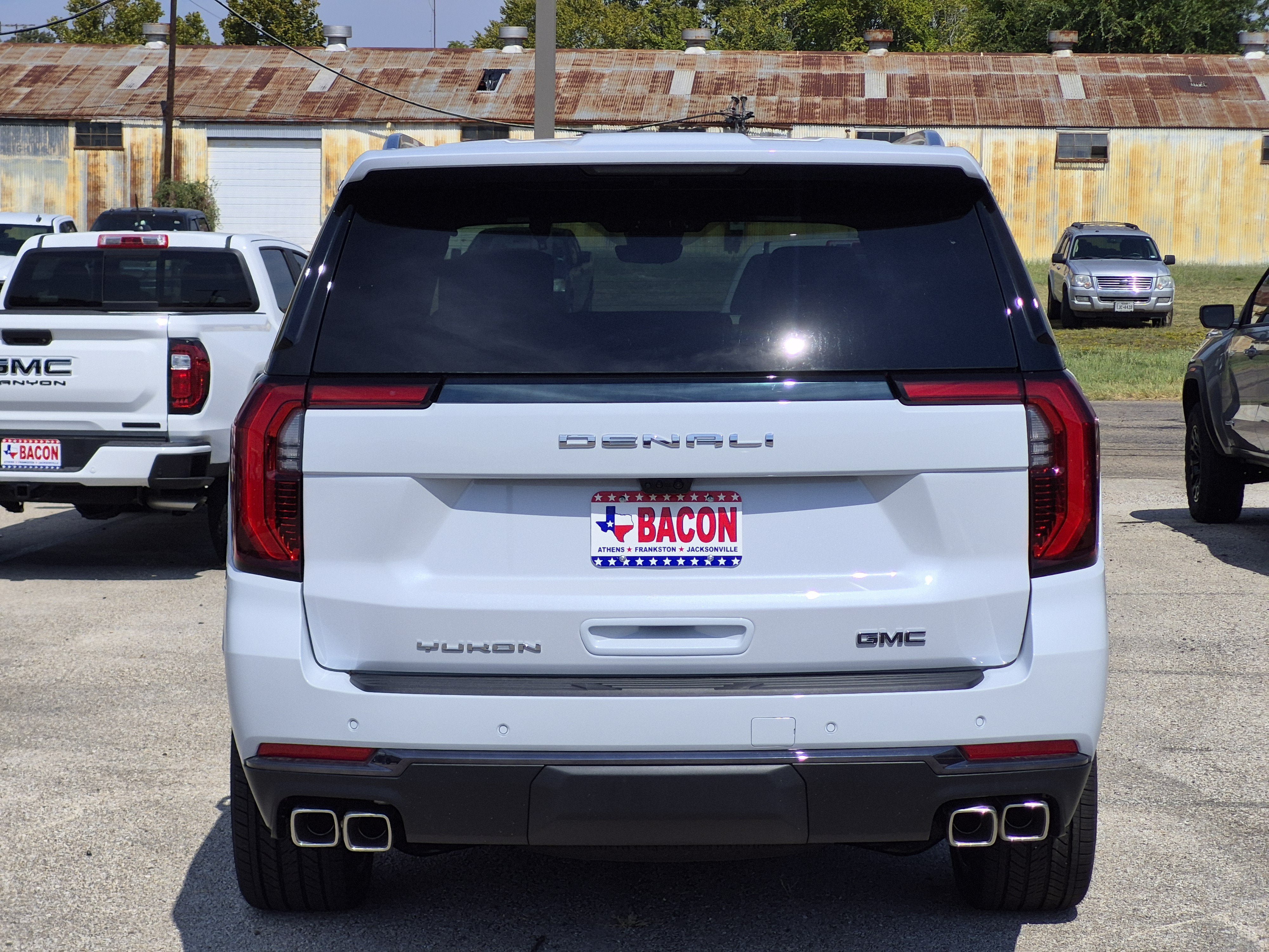 New 2026 GMC Yukon Denali Ultimate AWD/4WD image 4